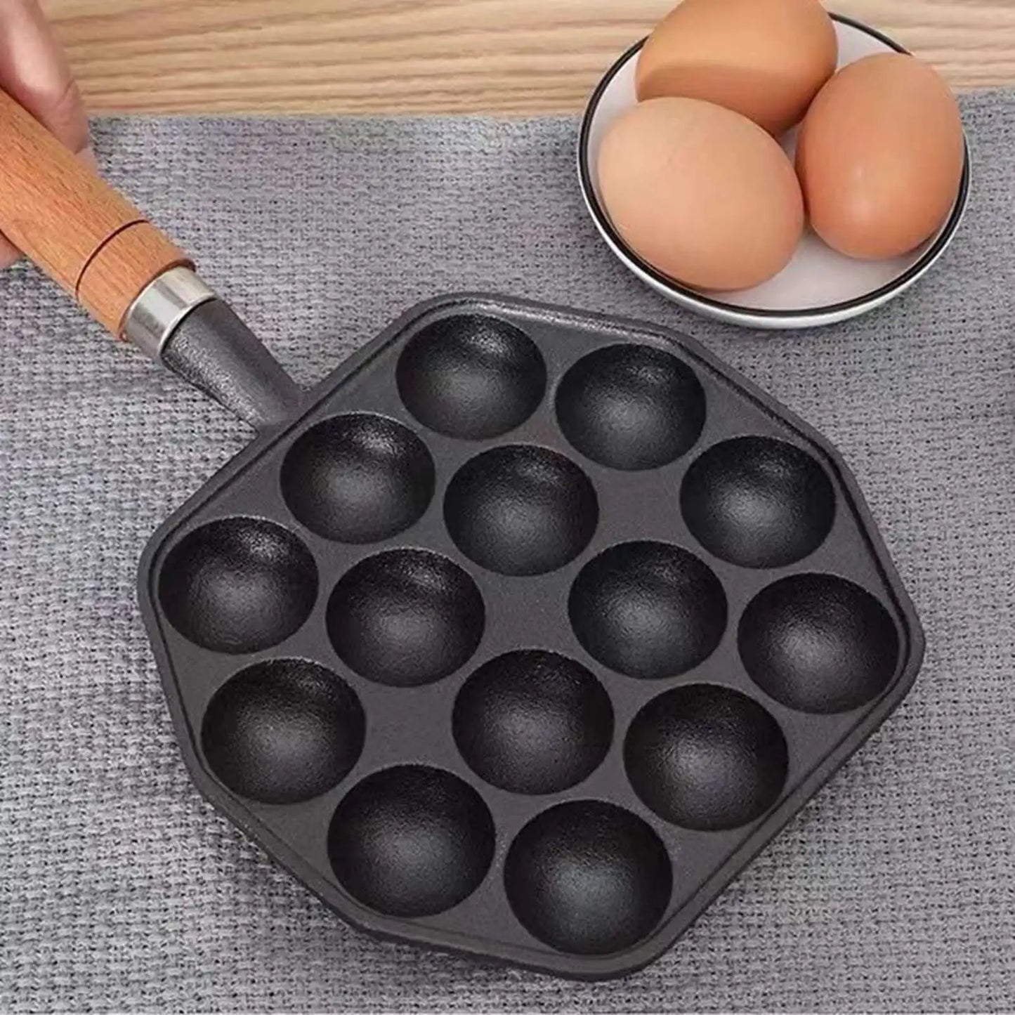 14 Holes Takoyaki Pan Nonstick Cast Iron Octopus Meat Balls Mold Maker with Detachable Handle for Home Pancake Baking